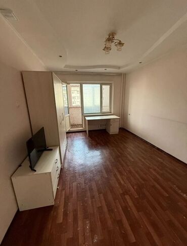 продам 1 комнатную квартиру в бишкеке: 1 комната, 35 м², 105 серия, 8 этаж, Косметический ремонт