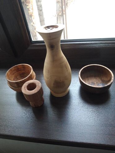 книжный шкаф бу ссср: Деревянная косушка из орехового дерева. - Материал: массив дерева