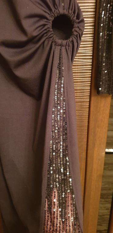 Вечерние платья: Платье ! Надевала по 1 разу, состояние идеальное! За три платья 1200 — 10