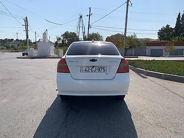 Chevrolet: Chevrolet Aveo: 1.5 l | 2011 il 291000 km Sedan — 5