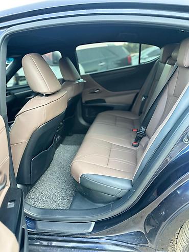 Lexus: Lexus ES: 2023 г., 2.5 л, Гибрид — 15