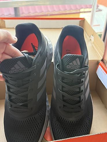 интер: Кроссовки Adidas для бега и повседневной ходьбы. Характеристики: - — 3