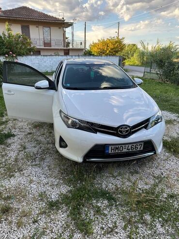 Οχήματα: Toyota Auris: 1.3 l. | 2014 έ. Χάτσμπακ