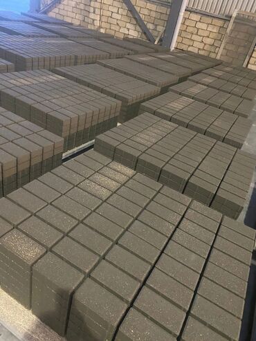 Tamet: Müxtəlif çalarlarda olan beton plitələrdən hazırlanmış səki örtüyü -da lalafo.az — 19 Tamet: Müxtəlif çalarlarda olan beton plitələrdən hazırlanmış səki örtüyü — 19