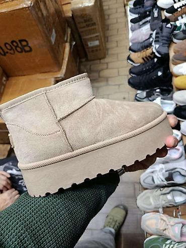 jordanke nike: Odlicna kopija ugg cizmica od 36 do 41
CENA 3300din — 4