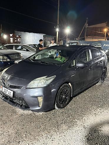 отдам в рассрочку: Toyota Prius: 2018 г., 1.8 л, Автомат, Гибрид, Хэтчбэк — 3