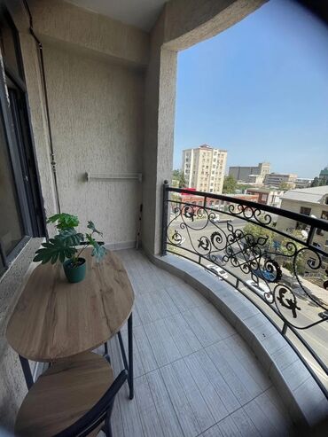 Uzunmüddətli kirayə mənzillər: Salam, mənzil Azəriittiffaqda bazar store-nin üstündəki binada 5 ci -da lalafo.az — 11 Uzunmüddətli kirayə mənzillər: Salam, mənzil Azəriittiffaqda bazar store-nin üstündəki binada 5 ci — 11