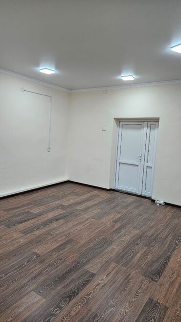 Офисы: Сдам кабинет,30м2 со всеми удобствами,внутри парка Панфилова,под