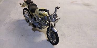 Ostali predmeti za umetnost i kolekcionarstvo: Motori 1:18,ocuvani cena za kom — 24
