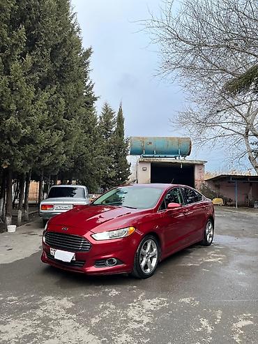 muhərrik ucun zaryatka verən: Ford Fusion sedan - Kuzov: sedan, qırmızı rəng - Mühərrik: EcoBoost — 2