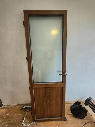 plasmas suse: 1 ədəd plastik qapı satılır. Ölçü 198×73. Ünvan Yasamal Günəş petrol — 1