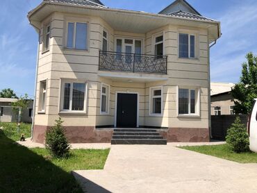 дом в центре бишкека: 250 м², 8 комнат, Утепленный, Бронированные двери, Евроремонт