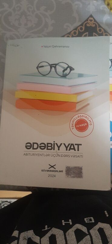 Kitablar, jurnallar, CD, DVD: Qrupunu deyişmiş uşağın kitabıdı artığ ona ehtiyyac yoxdur 1-2 ay