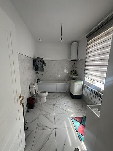 Үйлөр: 5 бөлмө, 130 м², 8 соток, Бишкек, Менчик ээси — 8