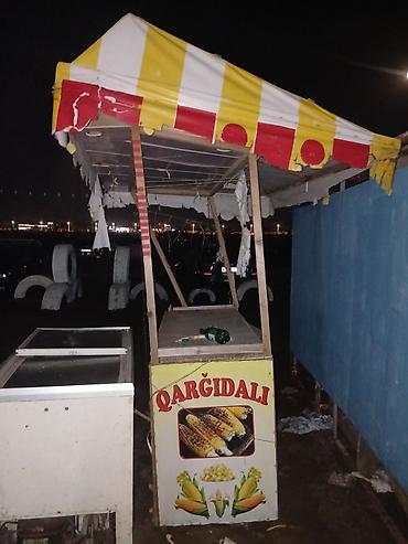 səyyar satıcı: Qarğıdalı satışı üçün köşk ve qargidali bisirmek ucun aparat 4.5 deq — 3