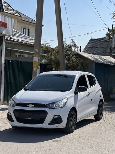 Chevrolet: Chevrolet Spark: 2017 г., 1 л, Вариатор, Бензин, Хэтчбэк