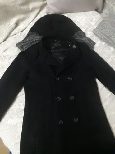 Пальто: Пальто Корейское, теплое, можно зимой носить, на 10-15 лет. в отличном — 3