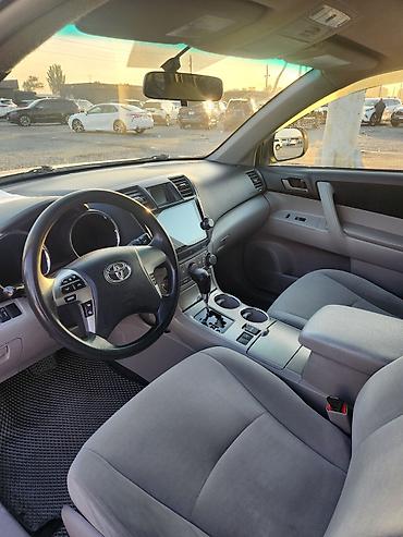 Toyota: Toyota Highlander: 2011 г., Бензин, Кроссовер — 7