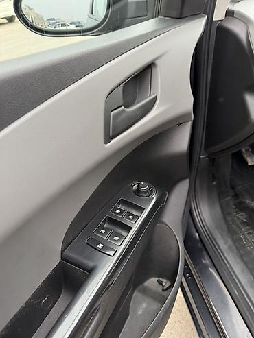 Chevrolet: Chevrolet Aveo: 2012 г., Механика, Бензин, Седан — 8