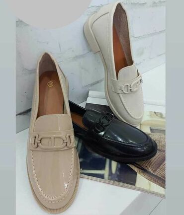 velicina 9 obuca: Loafers, 38