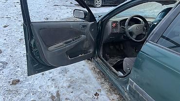 hongqi e: Toyota Avensis: 2000 г., Механика, Бензин — 10