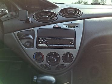 Ford: Ford Focus: 2002 г., 2 л, Автомат, Бензин, Хэтчбэк — 10
