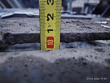 Тиски: Продаю комплект: 1) Металлический верстак (столешница ~8 мм, ножки — 7