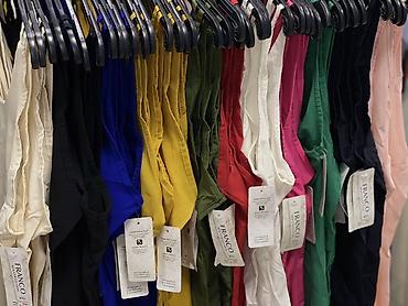 trakice: 🔥Ženski top na bretele sa duplim V izrezom
1350 din — 4