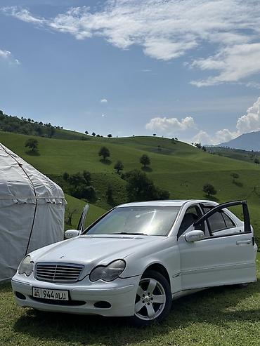 Mercedes-Benz C-Class: 2001 г., 2.6 л, Автомат, Бензин, Седан
