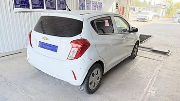 решетка на ист: Chevrolet Spark: 2018 г., 1 л, Автомат, Бензин, Хэтчбэк — 4