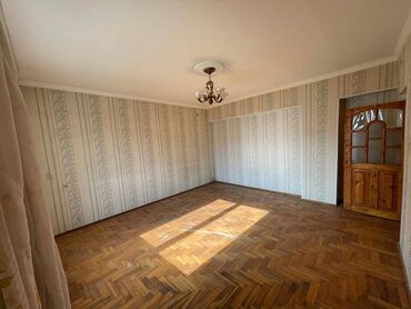 Köhnə tikili: Bakı, 3 otaqlı, Köhnə tikili, m. Xətai, 85 kv. m — 3