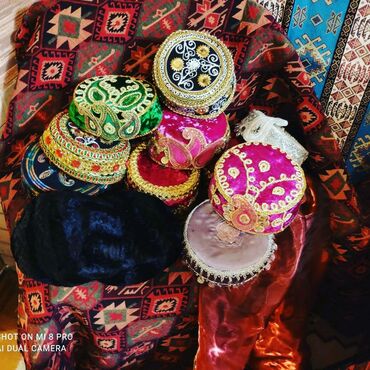 Baş geyimləri: Araxçınlar hər rəngdə. kirayəsi 5₼ — 5