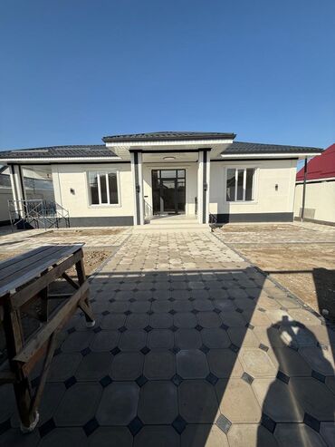 продается дом на бишкек: Дом, 200 м², 5 комнат, Агентство недвижимости, Дизайнерский ремонт