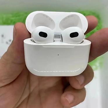 apple charger: Airpods 3 Premium Class. 55Yox 25 AZN Endirim Məhsul bitənə kimi — 5