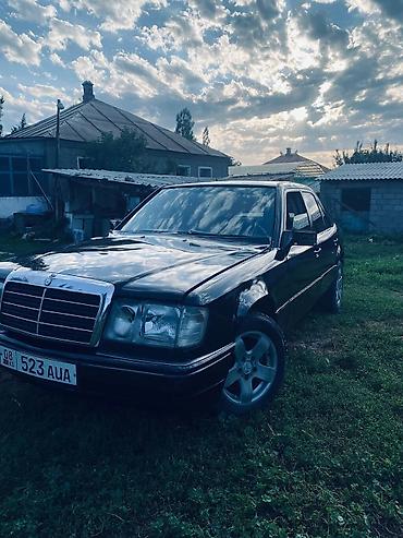 w124: Mercedes-Benz W124: 1989 г., Седан — 3