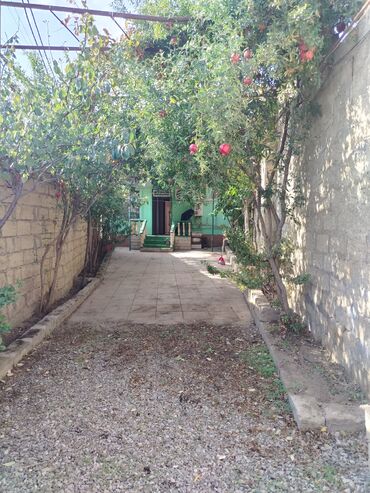 Köhnə tikili: 2 otaqlı ev interyeri - Geniş və işıqlı otaqlar: Hündür tavan, böyük — 19