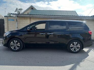 корейские машина: Kia Carnival: 2018 г., 2.2 л, Автомат, Дизель, Вэн/Минивэн