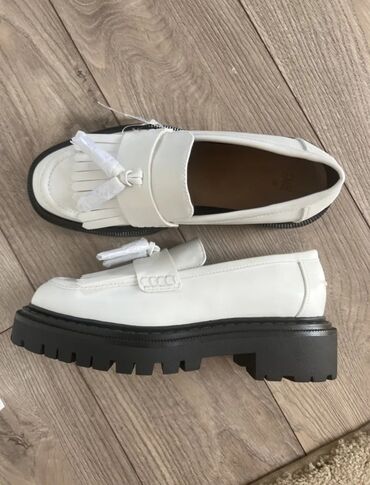 белая обувь: Ботинки и ботильоны H&M, 39, цвет - Белый