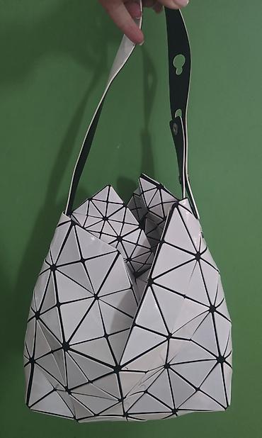 Torbe: Bao Bao Issey Miyake Prism Matte bag. Prelepa torba, koja se sama — 2