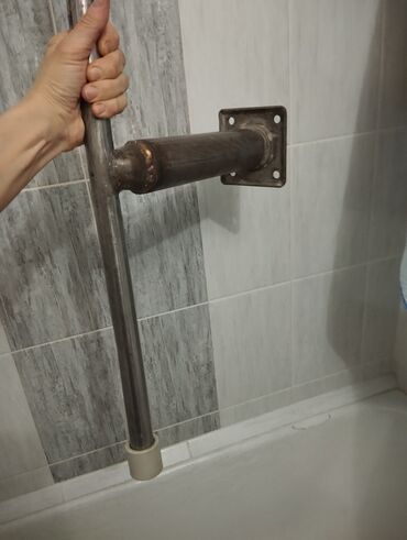 Спортивные сумки: Кожаный шлем, почти новый, для тэквандо, кимоно на 6-10 лет, турник — 10