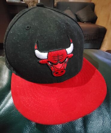 sivo odelo musko: Cap, Chicago Bulls, color - Black