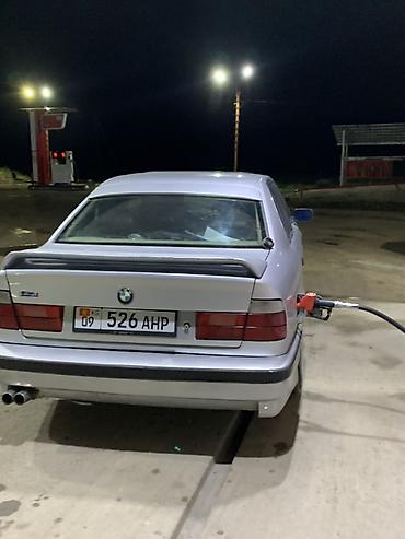 усы е34: BMW 5 series: 1990 г., 2.5 л, Механика, Бензин, Седан — 4