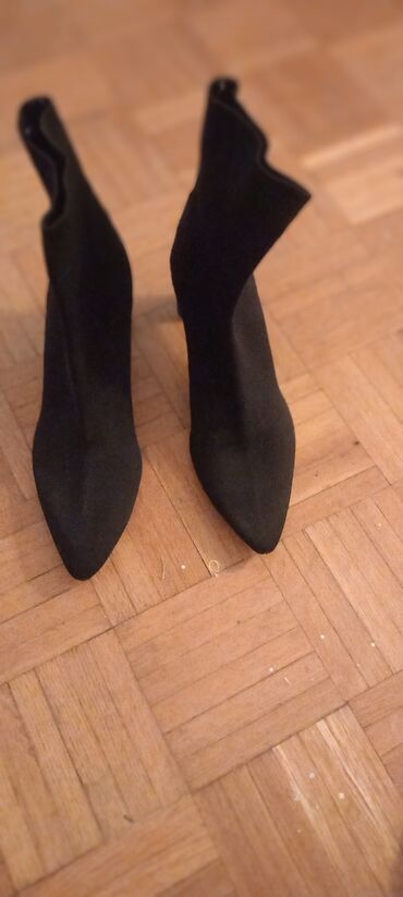 bueno cizme zenske: Ankle boots, Zara, 39