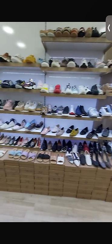 Ayaqqabı Vitrinləri Model Aynalar Oturacaqlar Hamsı Təzə Kimidir 2 ci
