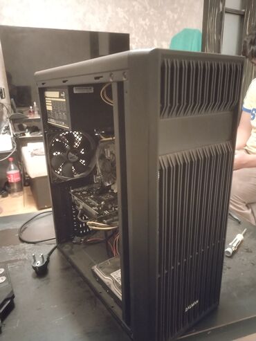 Физика: 💻 Oyun və ofis işləri üçün ideal kompüter satılır! 🔧 Termo pastası