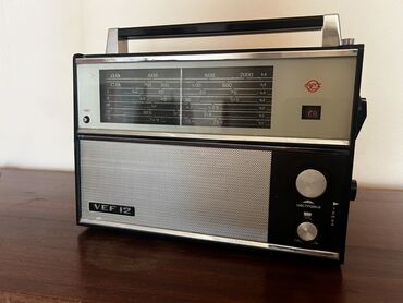 mp 3 player: VEF 12 portativ radiopriomnik - Klass: II sinif, 10 tranzistor və 2