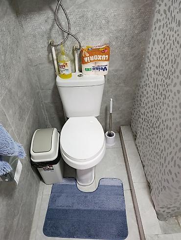 Продажа коттеджей и домов: 🏡 **Продается дом в Бишкеке!** 📍 Район: Ак-Ордо 1 ж/м 🏠 Площадь: 80 — 4