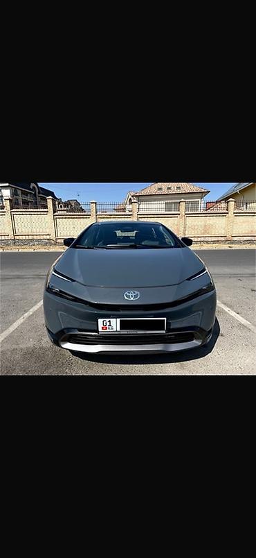 changan hunter plus: Toyota Prius: 2023 г., 2 л, Гибрид, Хэтчбэк — 2