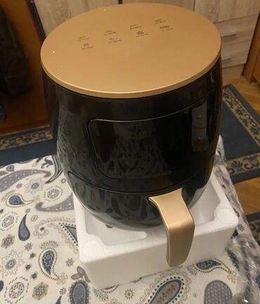airfryer: Airfryer 220 v. güc 1200 volt tutum 6 litr. tam yeni məhsul. istehsal