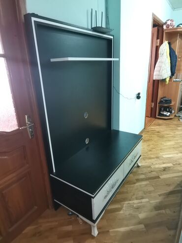 гладильная доска комод: İşlənmiş, Komod, TV altlığı